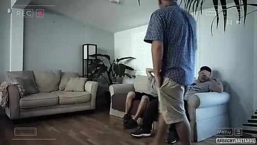 Arkadaşlar bunun için vardır