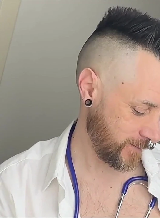 Asmr - Dr Max sana takıntılı