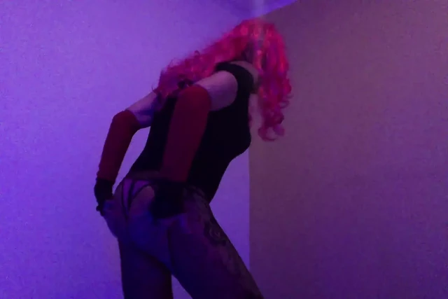 KellyCD666 Бразильская зрелая кроссдрессера перед вебкамерой, часть 2