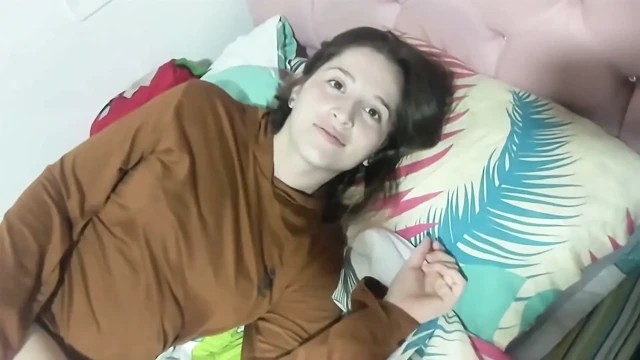ÜVEY KARDEŞİM BENİ SAKLANIRKEN BULUYOR BÖLÜM 1