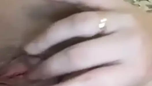 Büyük dudaklı güzel kedi