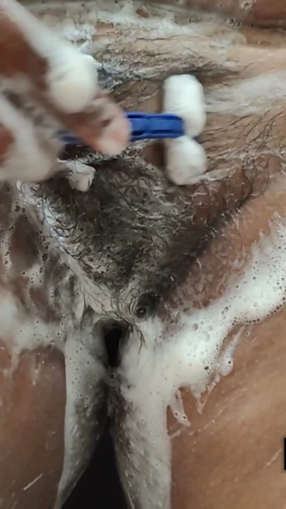 Full shaving video of aunty wife tamil aunty cleaning | Clip 1