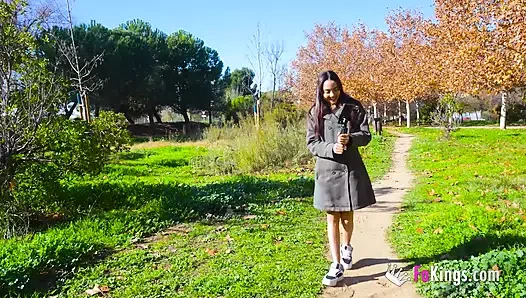 Allison Sweet takipçileri arasında İber yarağı için avlanıyor