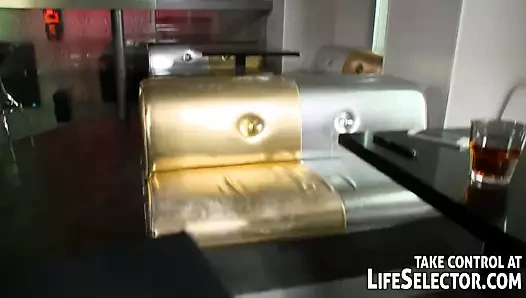 İyi kulüp, yaramaz bir eş değiştirme kulübüne dönüştü...