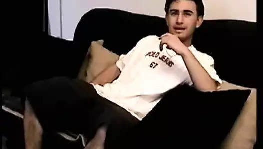 Düz oğlan paulie atıyor