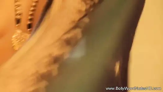 Geceleri erotik dans