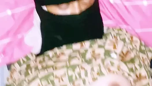 Pemeli kız sert sikişiyor (1)