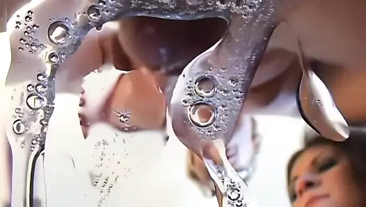 Courtney ve Austin'in çılgın oral seksi