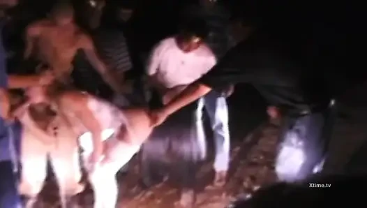 Ateşli sarışın sürtük için sperm nehri