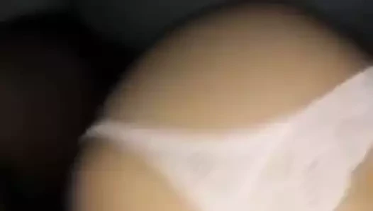 Je baisse une zoreil