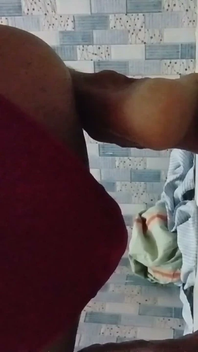 Neelu Bhabhi Gelinin Sütyenini Giyiyor | Bölüm 1