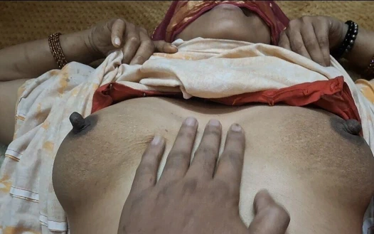 Üvey kız kardeş sikişiyor seks videosu tamamen çıplak