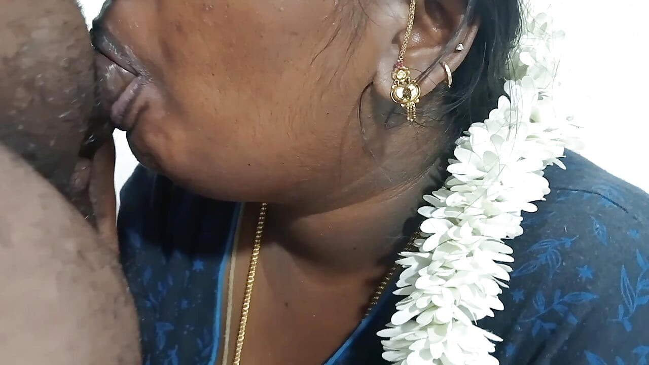 Tamil evli kadın yarak emiyor