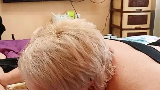 Kayınvalidem bana derin bir sakso çekmeyi seviyor