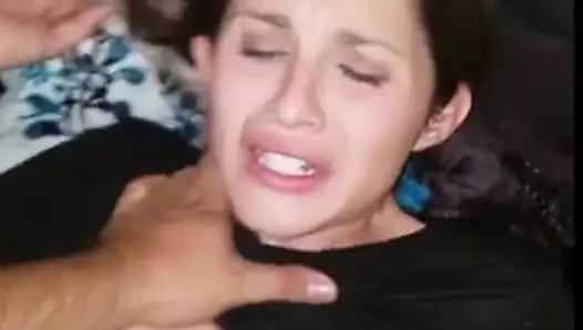 Cette milf est hypersensible de la moule