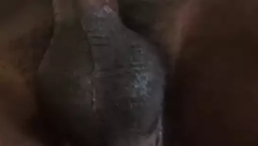 Kıçımla oynamayı seviyor