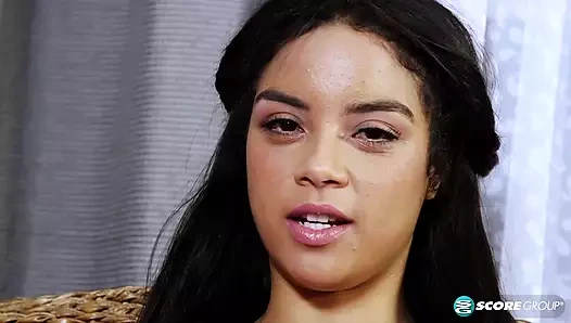 Maya amcığını iyi sikiyor