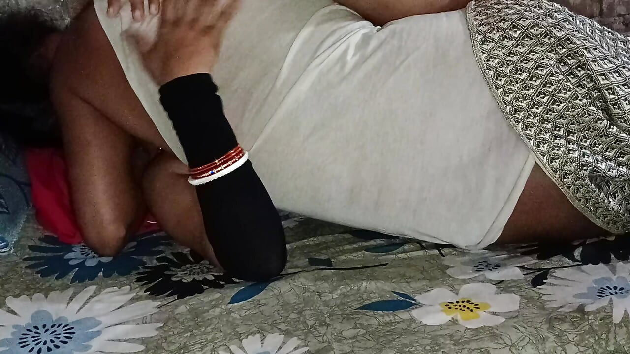 Bihari Bhabhi ki thukai in the night
