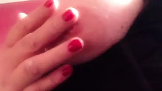 meme ucu ile oynamak