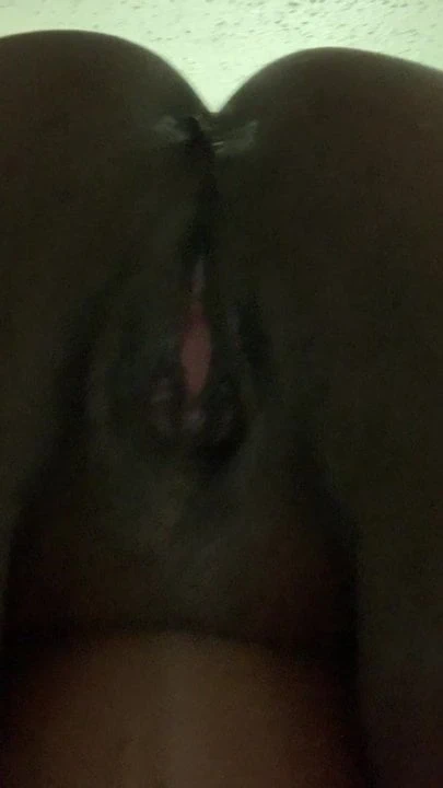 Siyah kız, pembe amcık