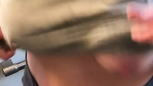 Bir cuma günü küçük bir ganimet ve titty titriyor