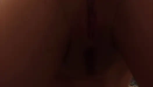 İlk kez anal seks yapıyor. Domalma bölüm 2