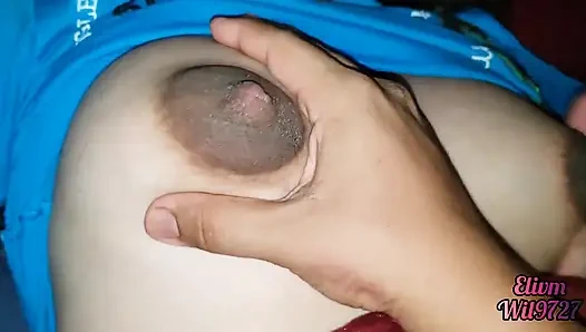 Üvey kız kardeşimi beni ziyaret ettiğinde sikiyorum