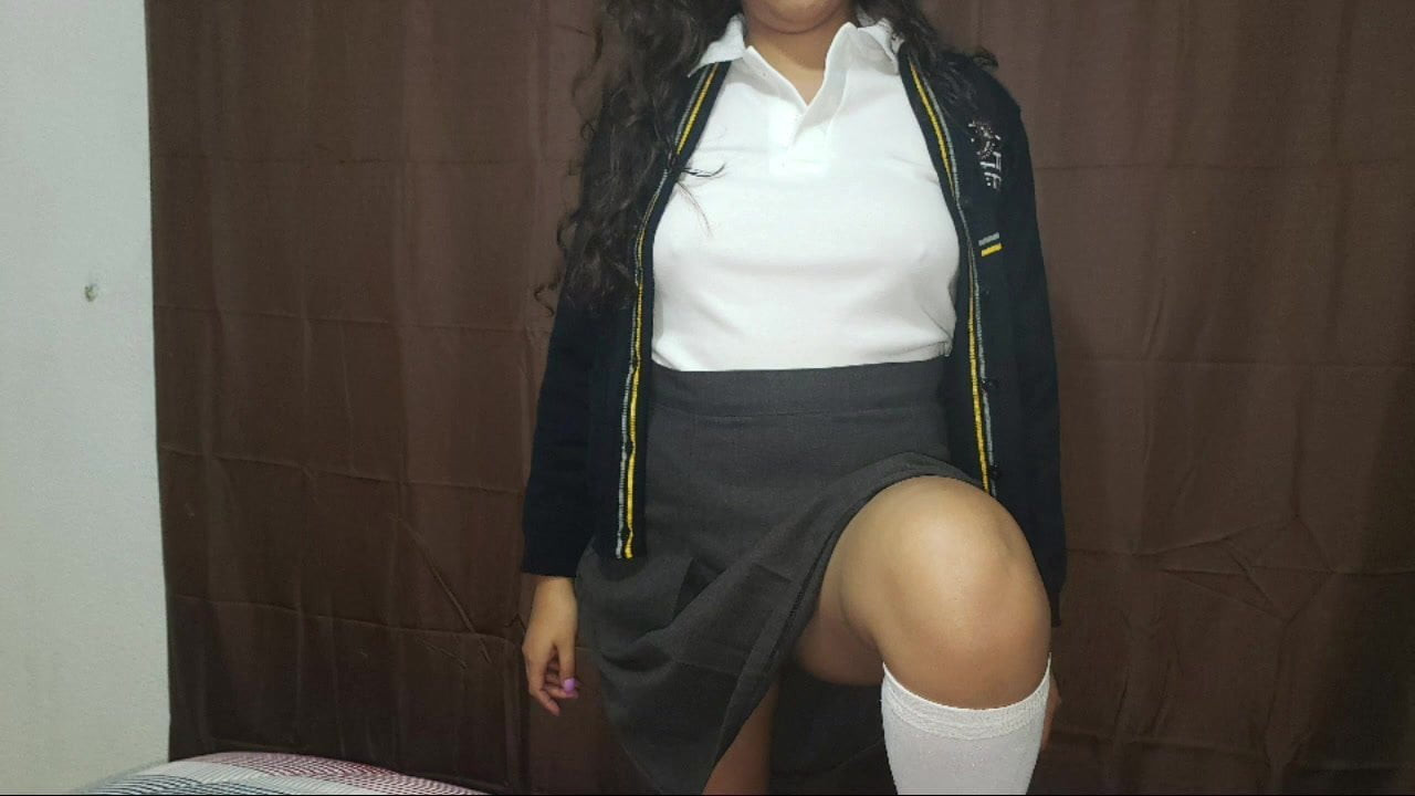 Tam ihtiyacım olan şey: okuldan sonra sikişmek ve yutmak