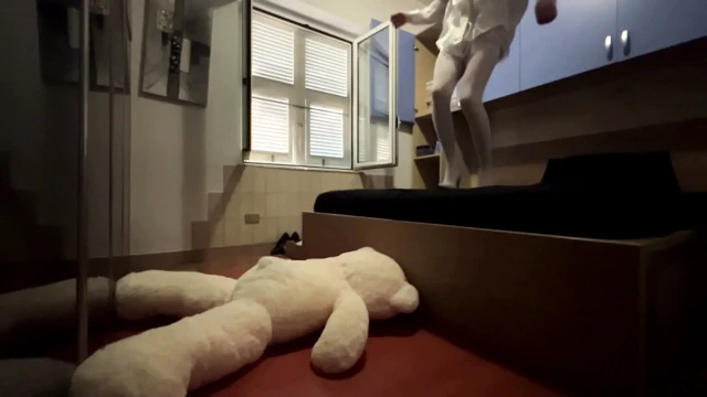 Topuklu Ayakkabılarla Ezme Teddy EP. 1