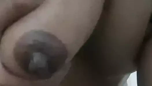 Büyük göğüslerim gösterisi - Desi Hintli 2024