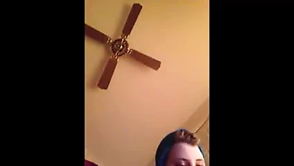 Gal Mastürbasyon ona dev klitoris