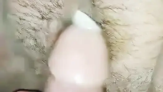 Tombul üvey anne yatağında amcığını sertçe siktiriyor