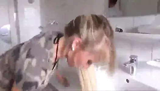 Muhteşem sarışın seviyor sıcak Creampie