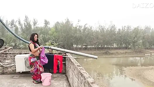 DEsi Bahi ko Akele me chod diya