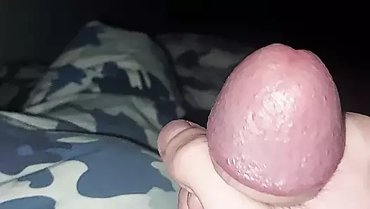 Senin için boşalana kadar okşuyor