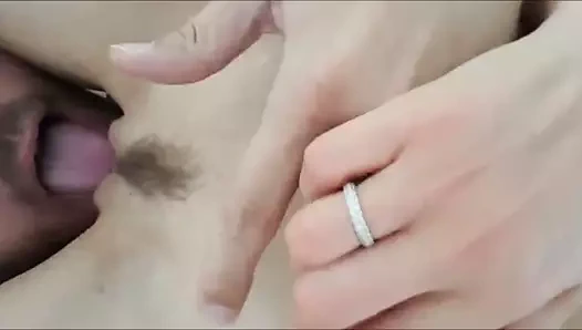 ıslak kedi yalayıcı