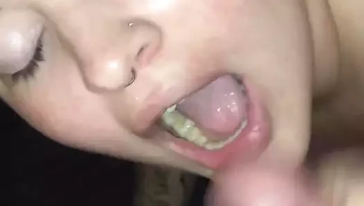 kahvaltı servis edilir