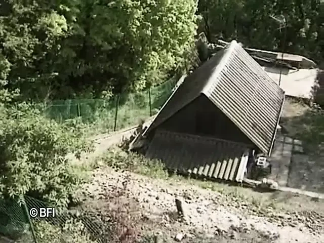 90'lı yılların klasik dvd'si ve bazı yaşlı kız seks sahneleri