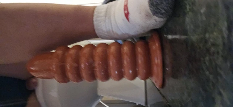 Huge 3inch  ridges on this buttplug stretching asshole