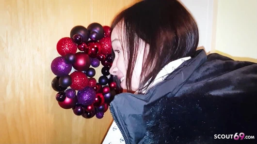 İlk buluşmada sikiş - Alman sıska genç, kaba amatör sikişmek için aldı