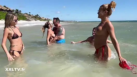 Arkadaşının önünde mutfak seksi