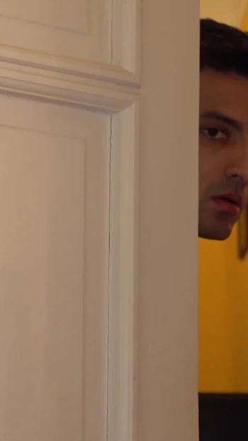 Знаковый момент из "Невестка соблазняет ее JIJU и трахается в ее киску"