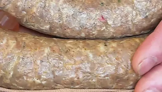 Kandy tarafından yutuyor:gavatların sindirilmesi ve yeniden doğuşu