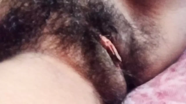 Fake hostel - azgın genies kızı serbest bırakıldı ve yarak için çaresiz video 10