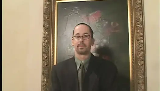 Sarışın güzel memeli gelin yatakta iki kaya sert yarağı emiyor ve sikiyor