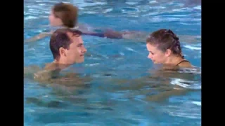 Anke Engelke im Badeanzug