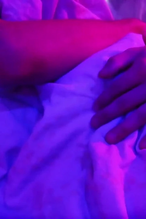 Baba yatmadan önce sikişmek istiyor! Kadınlar için porno!