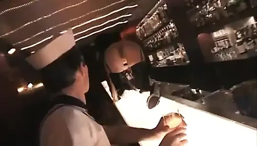 Büyük yaraklı adam götte dildoyu seviyor