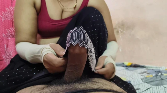 Yabancı kızı yatak odama getiriyorum ve amını siktim