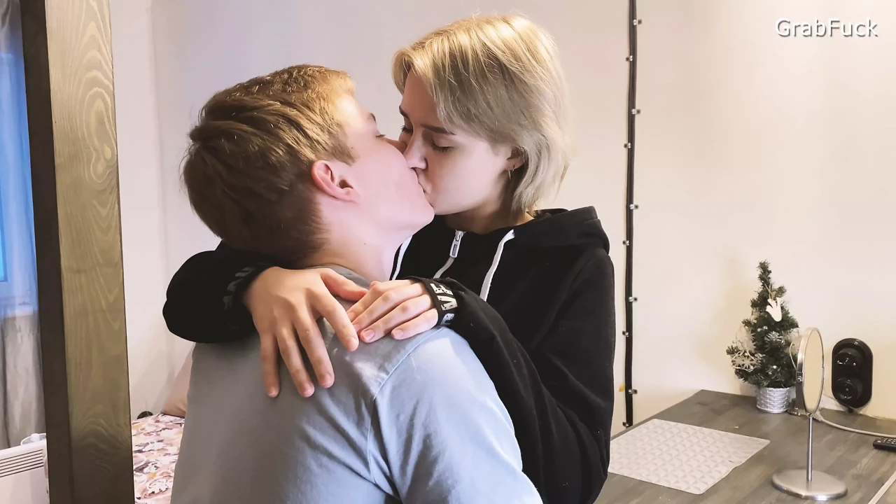 Grabfuck - evde kuaför. sperm ile ödenen